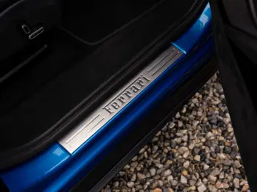 FERRARI Purosangue V12 6.5l   1 Owner