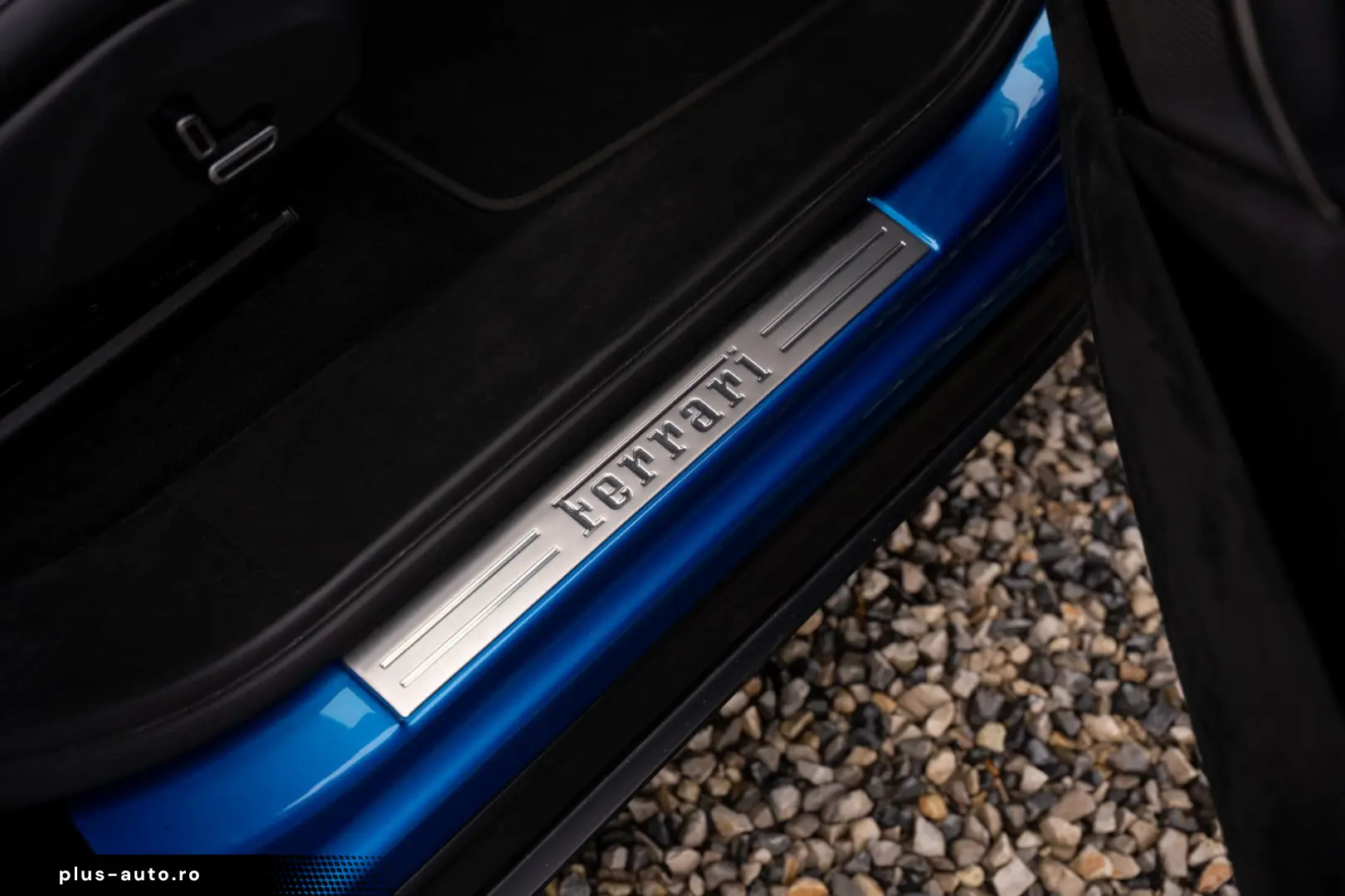 FERRARI Purosangue V12 6.5l   1 Owner