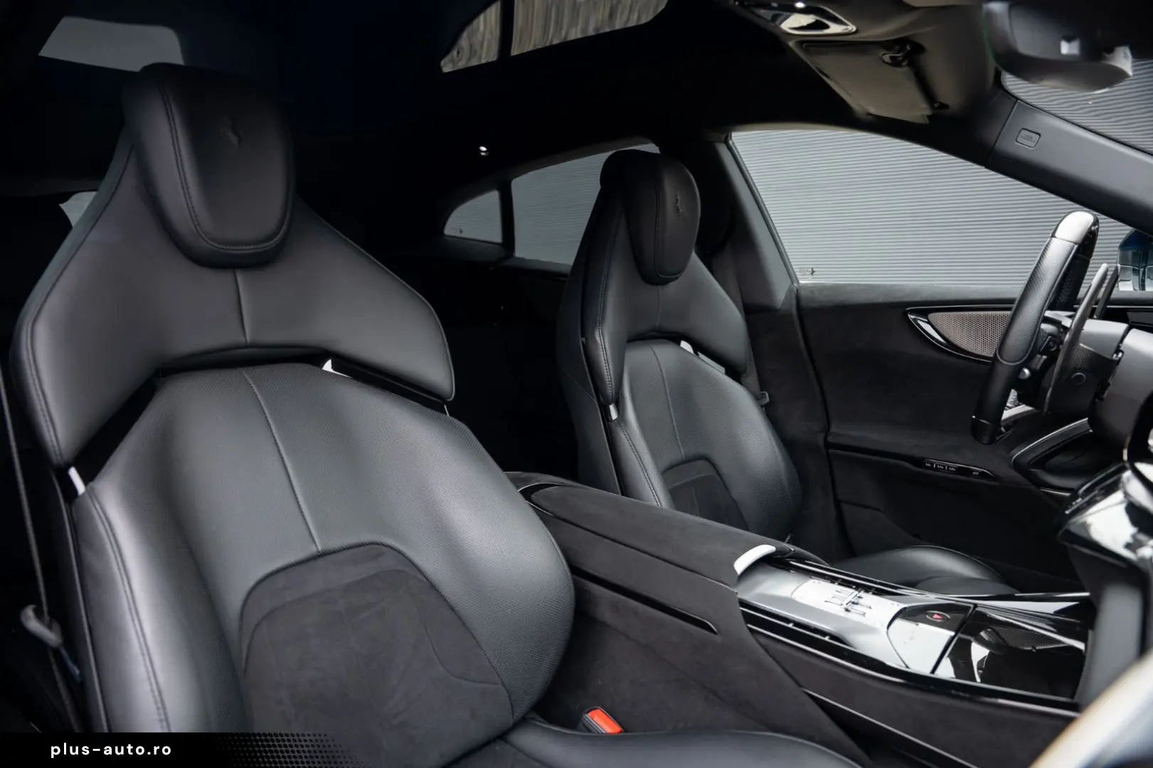 FERRARI Purosangue V12 6.5l   1 Owner