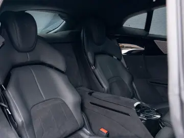 FERRARI Purosangue V12 6.5l   1 Owner