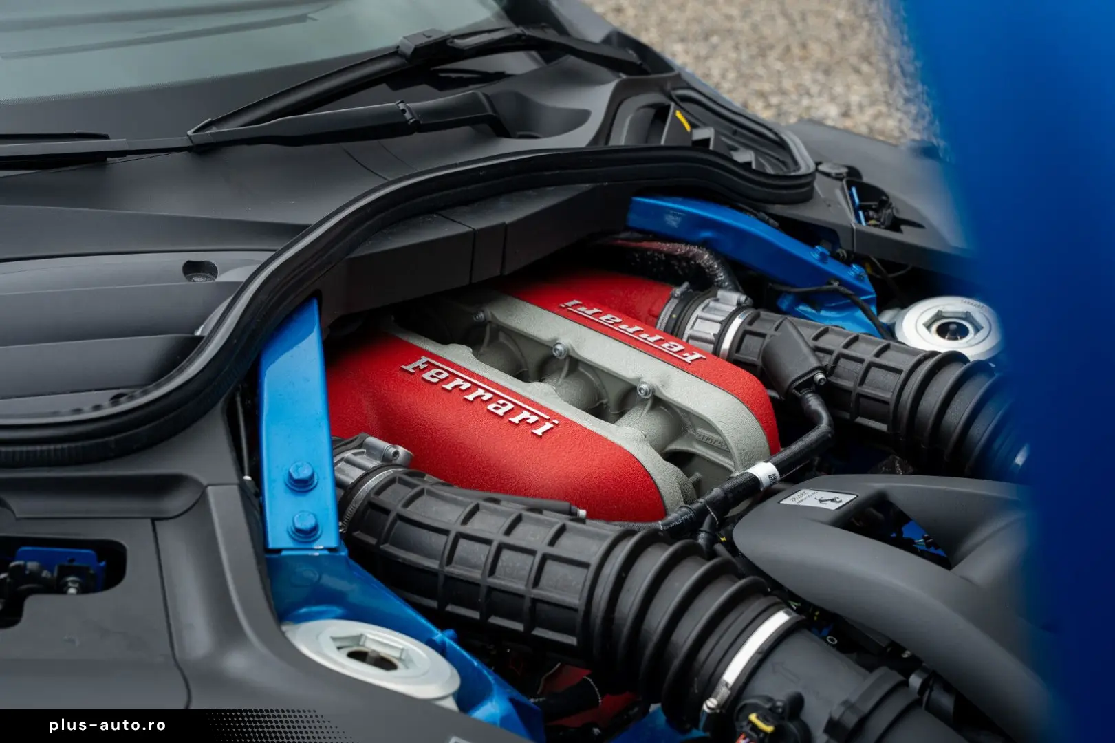 FERRARI Purosangue V12 6.5l   1 Owner