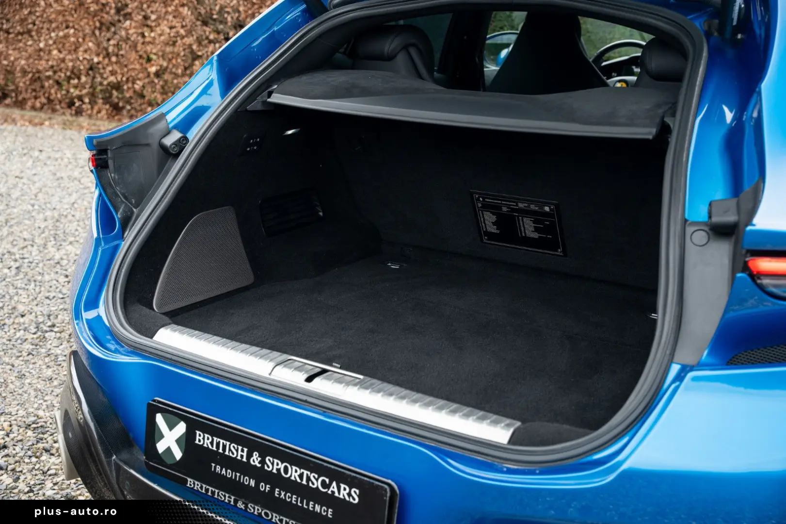 FERRARI Purosangue V12 6.5l   1 Owner