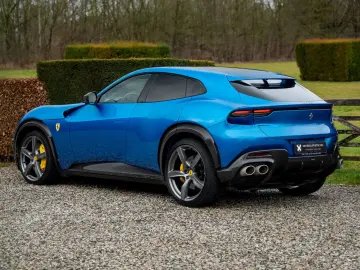 FERRARI Purosangue V12