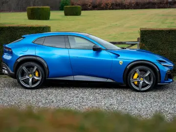 FERRARI Purosangue V12