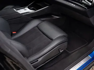 FERRARI Purosangue V12