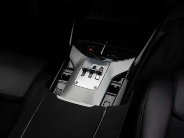 FERRARI Purosangue V12