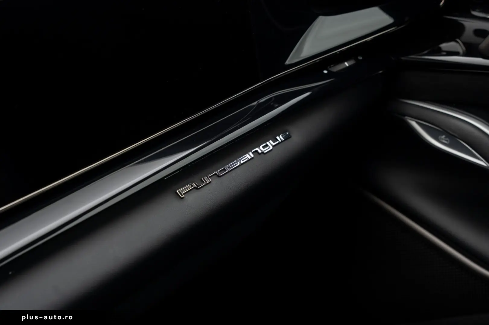 FERRARI Purosangue V12