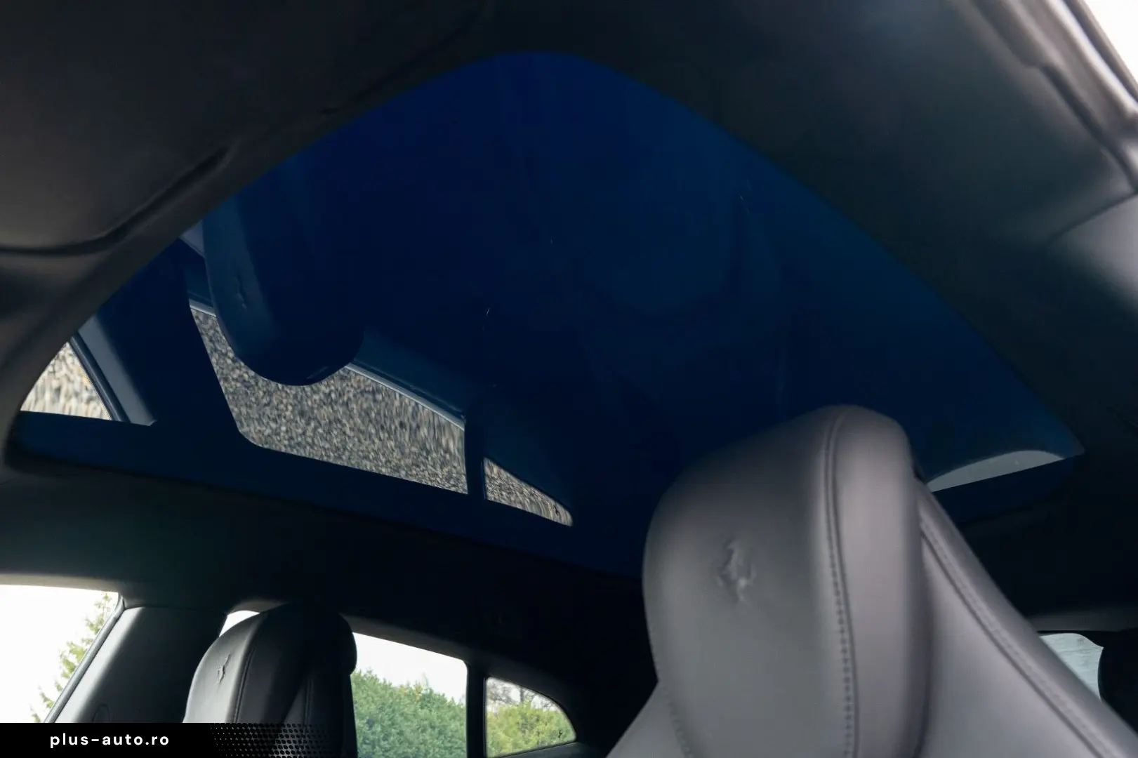 FERRARI Purosangue V12