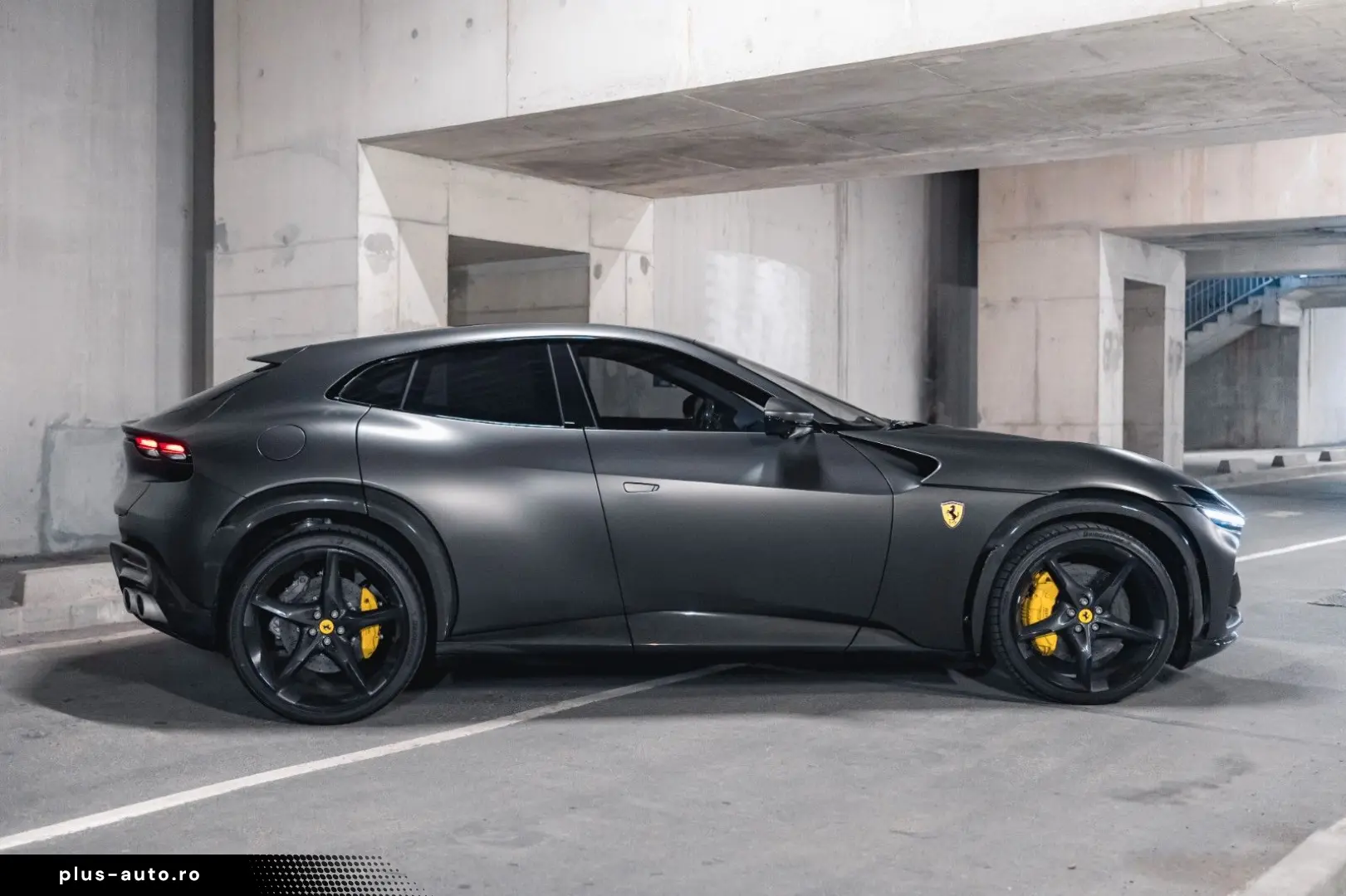 FERRARI Purosangue V12 DCT 4WD