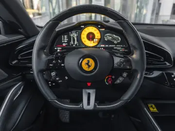 FERRARI Purosangue V12 DCT 4WD