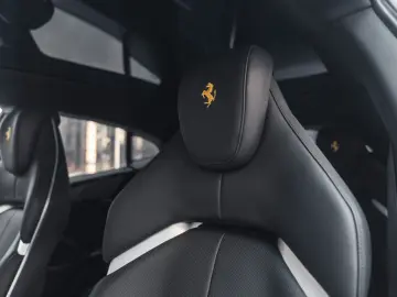 FERRARI Purosangue V12 DCT 4WD