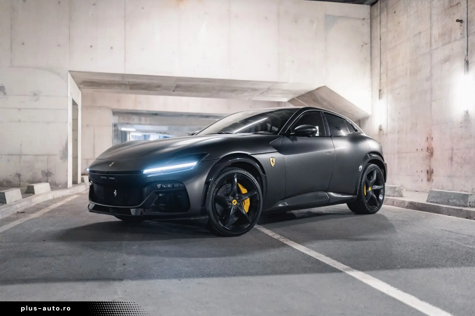 FERRARI Purosangue V12 DCT 4WD