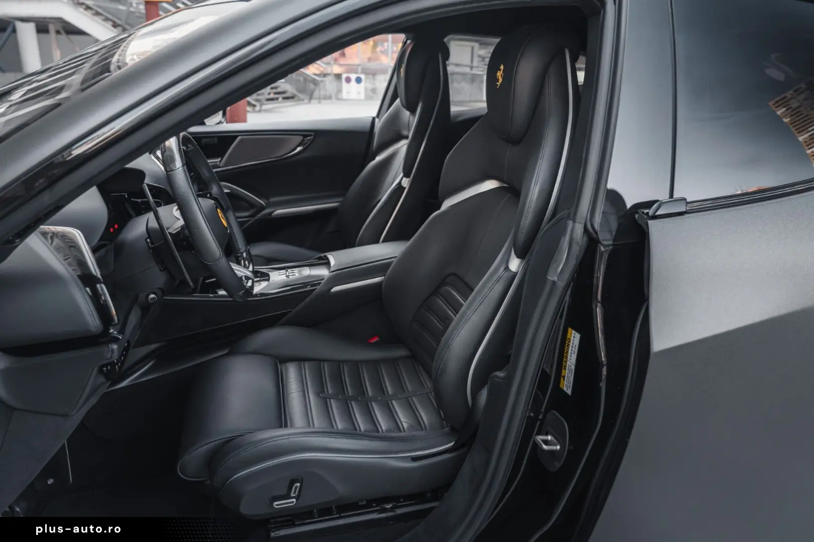 FERRARI Purosangue V12 DCT 4WD