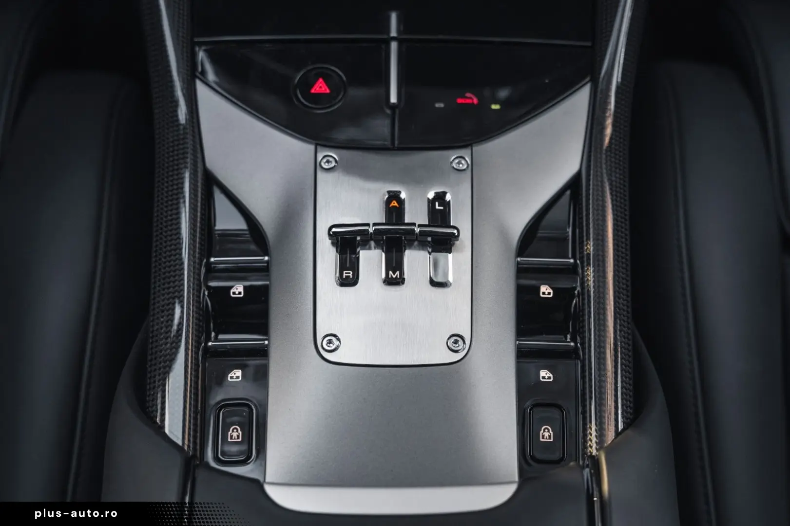 FERRARI Purosangue V12 DCT 4WD