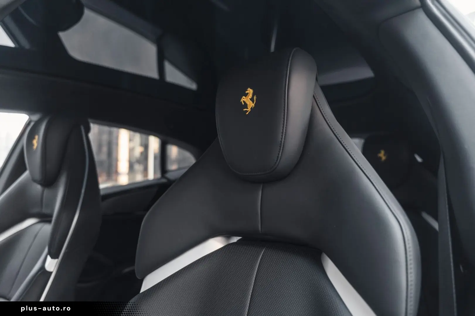 FERRARI Purosangue V12 DCT 4WD