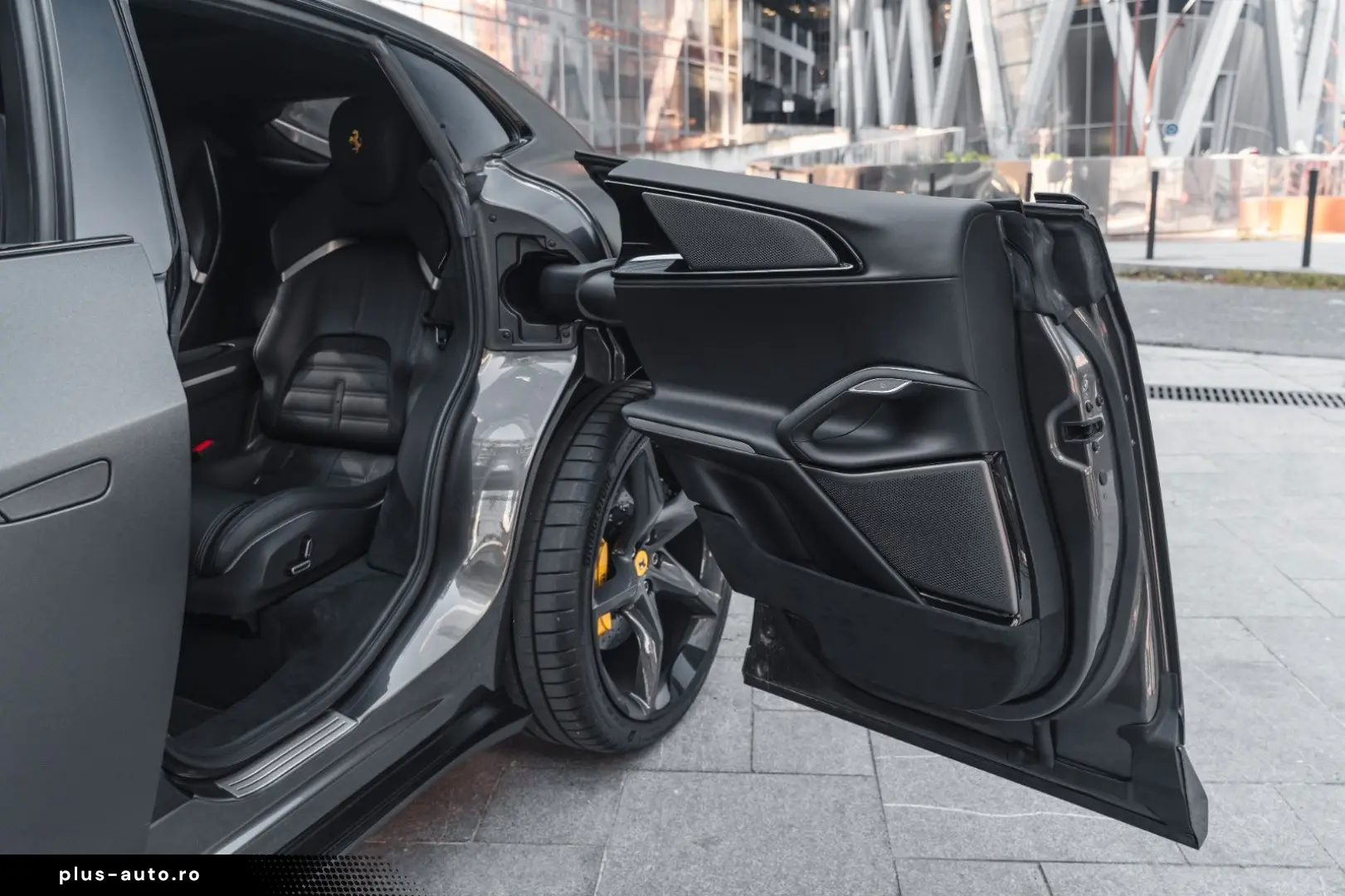 FERRARI Purosangue V12 DCT 4WD