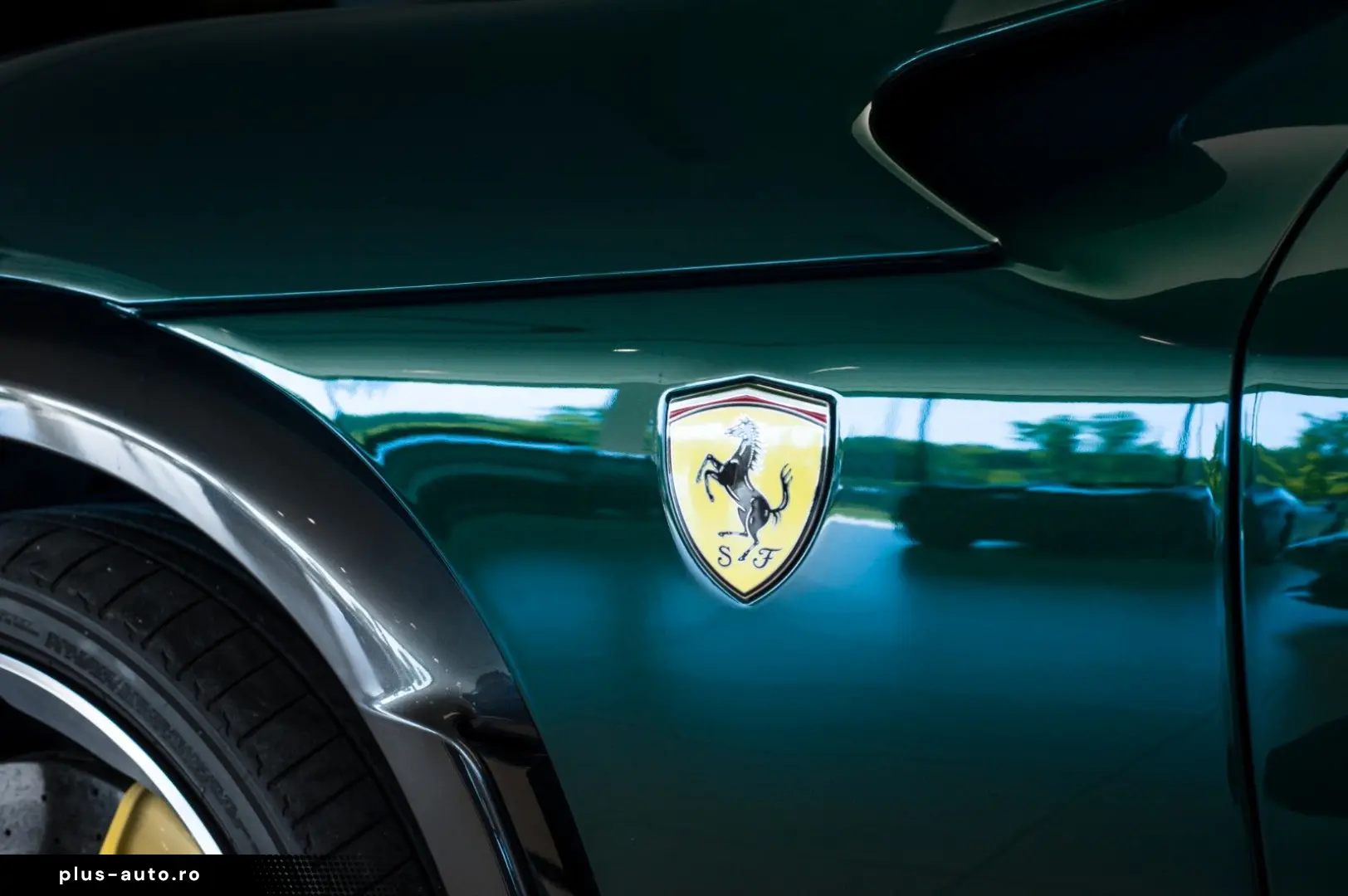 FERRARI Purosangue V12 DCT 4WD