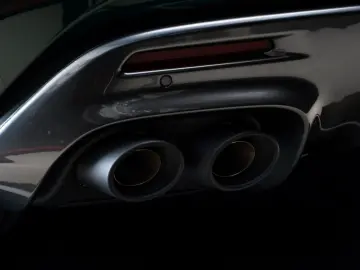 FERRARI Purosangue V12 DCT 4WD