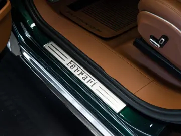 FERRARI Purosangue V12 DCT 4WD