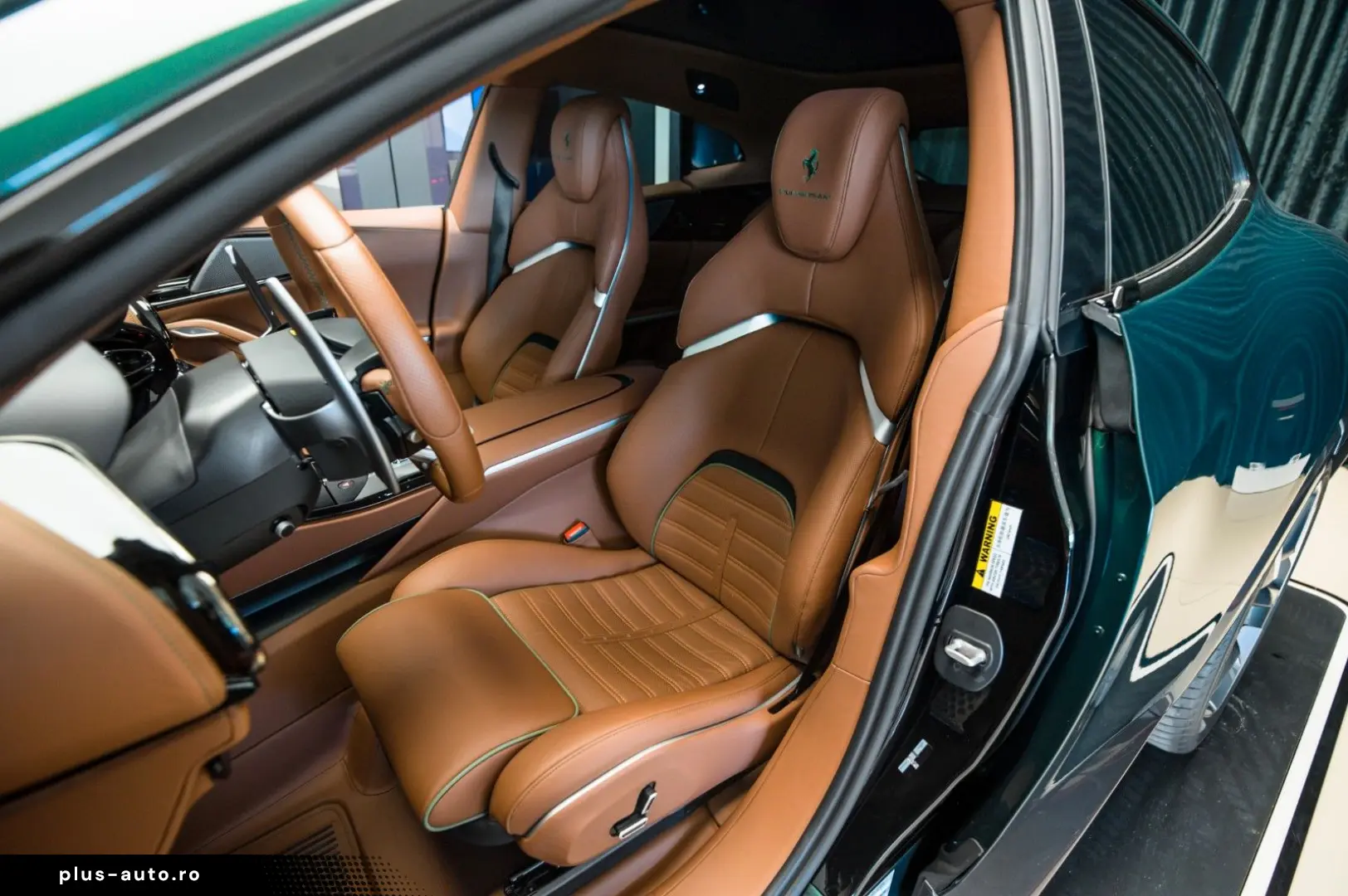 FERRARI Purosangue V12 DCT 4WD