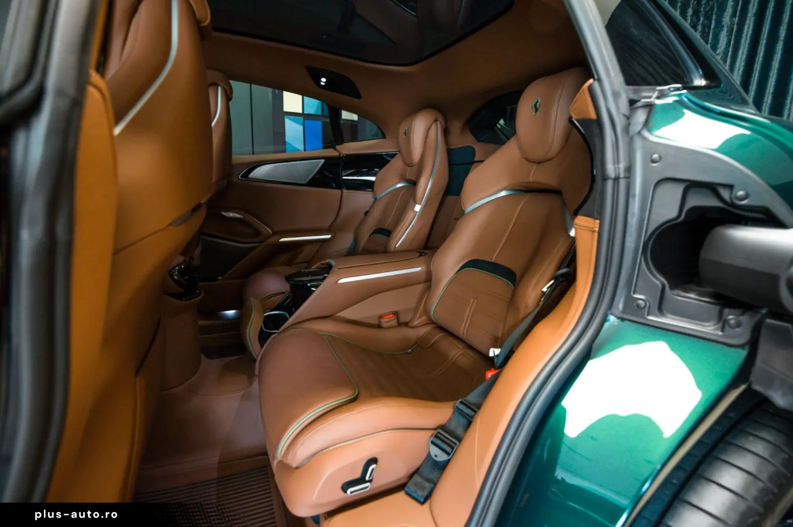 FERRARI Purosangue V12 DCT 4WD