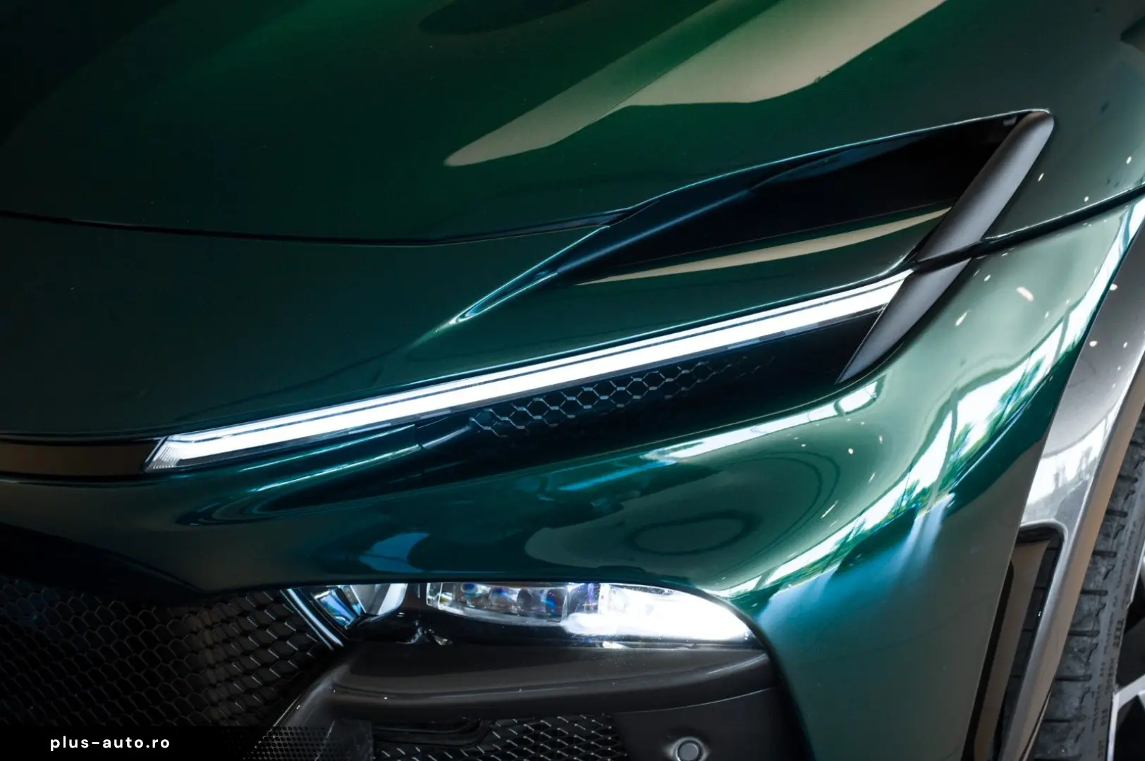 FERRARI Purosangue V12 DCT 4WD