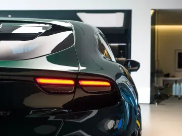 FERRARI Purosangue V12 DCT 4WD