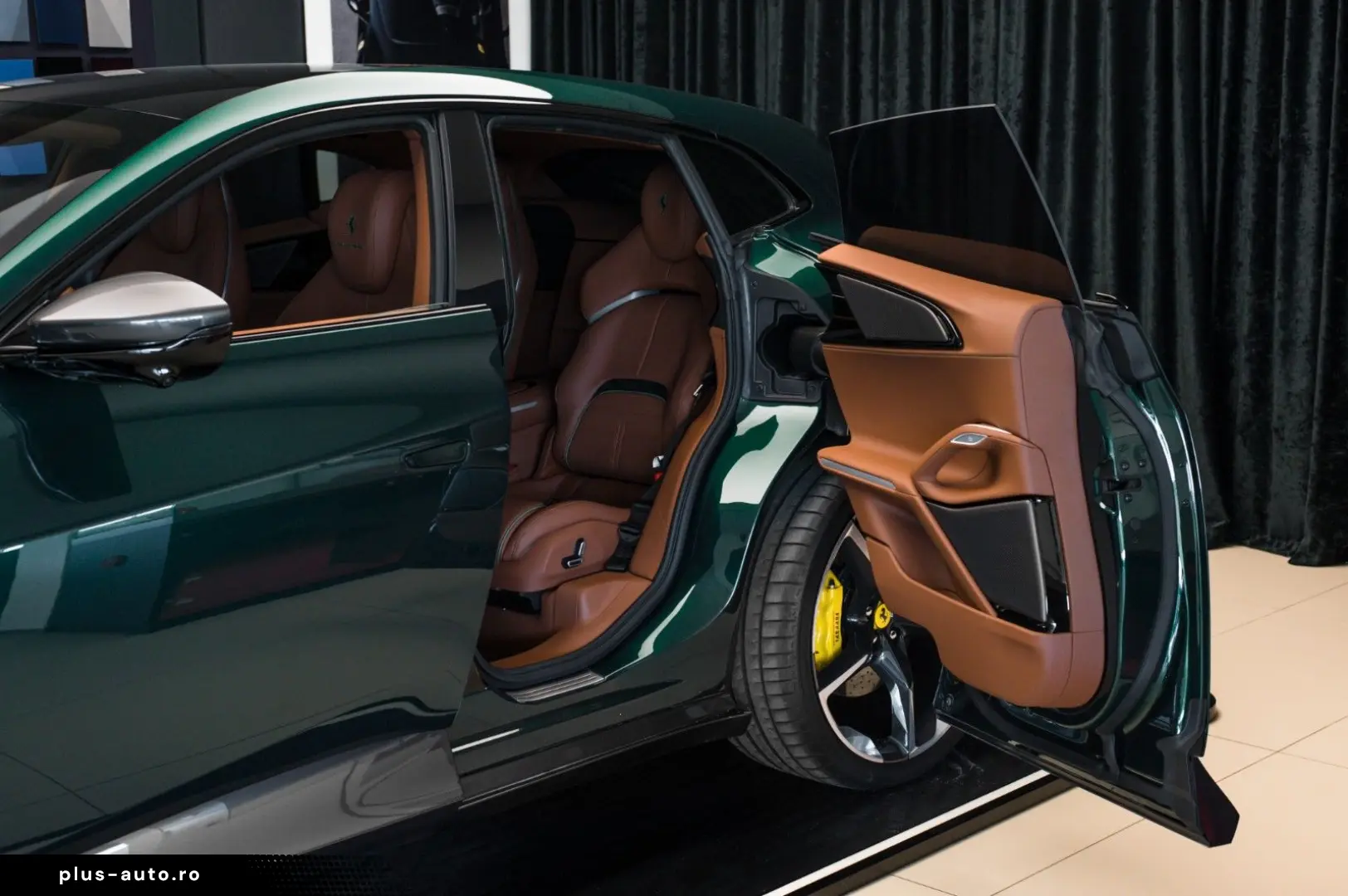 FERRARI Purosangue V12 DCT 4WD