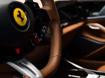 FERRARI Purosangue V12 DCT 4WD