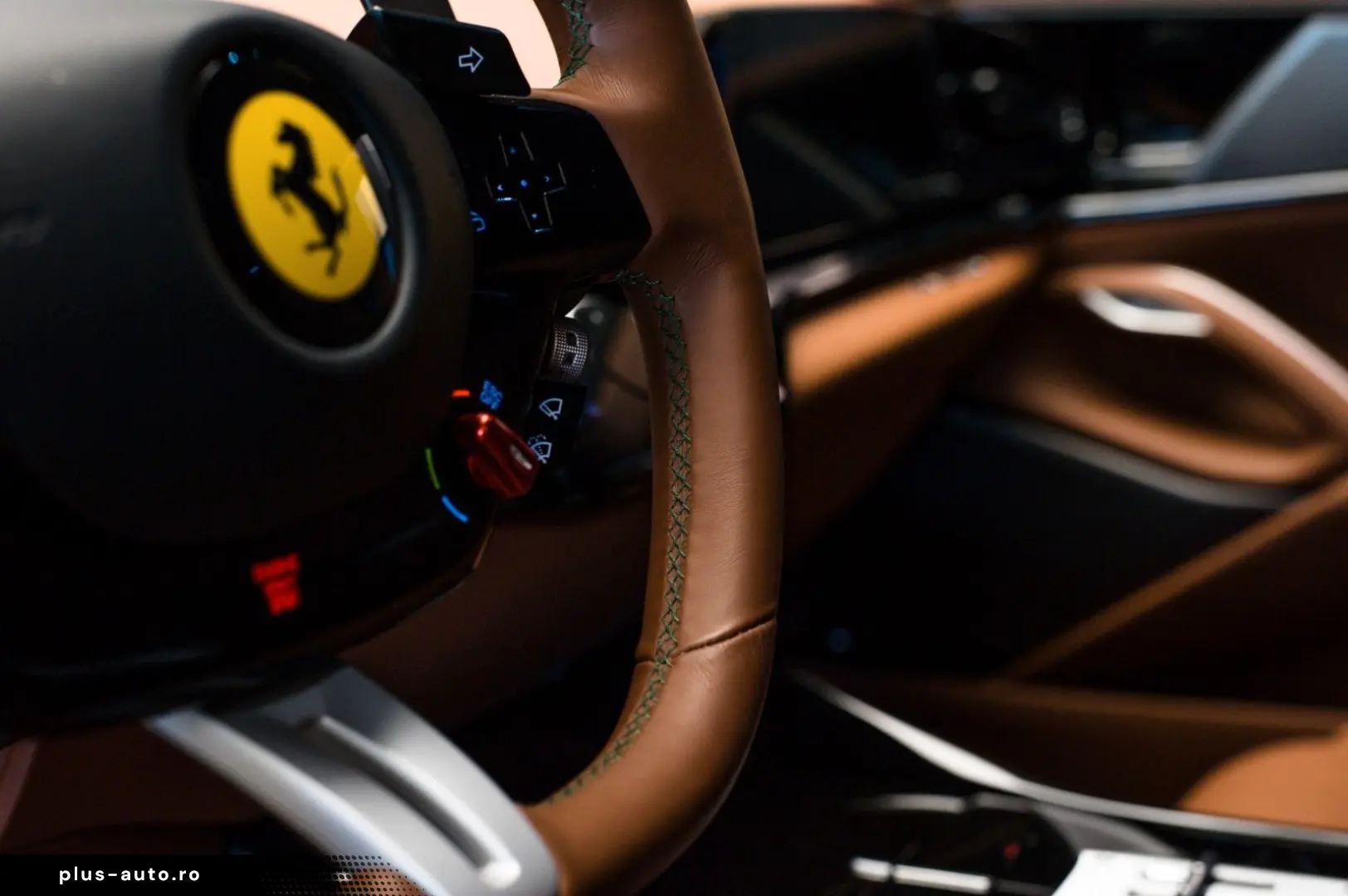 FERRARI Purosangue V12 DCT 4WD