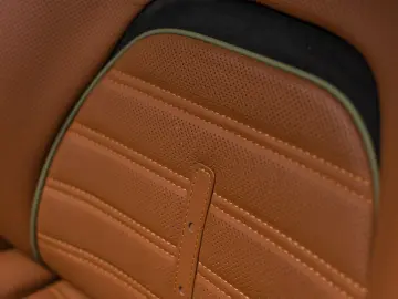 FERRARI Purosangue V12 DCT 4WD