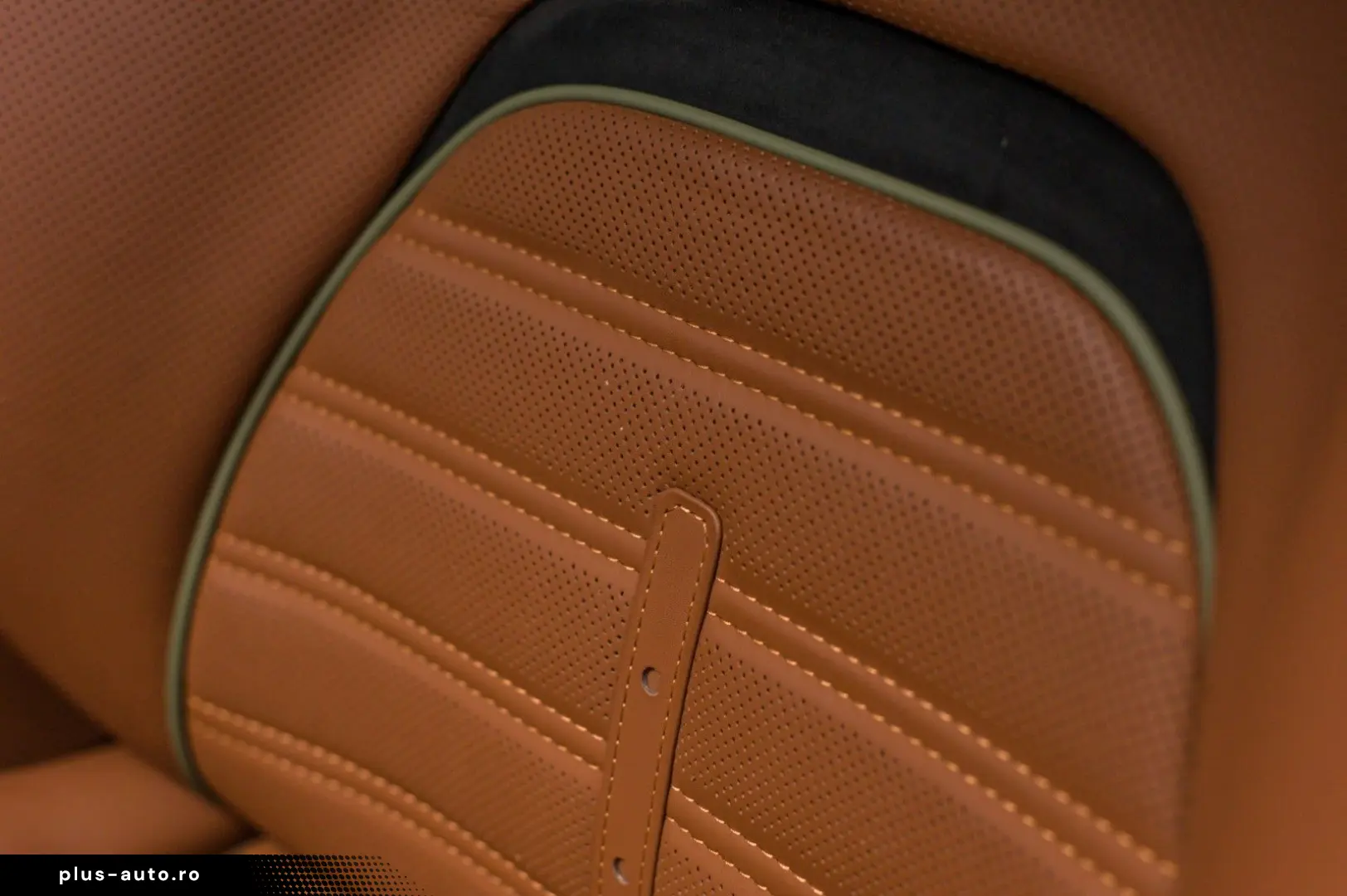 FERRARI Purosangue V12 DCT 4WD