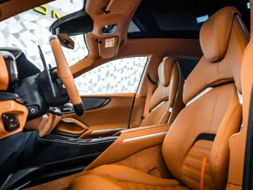 FERRARI Purosangue Cuoio Carbon