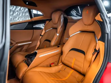 FERRARI Purosangue Cuoio Carbon