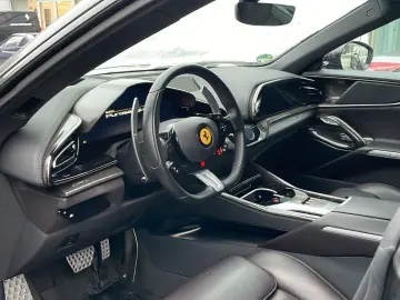FERRARI Purosangue NUOVO NERO F175 COLOR CARBON OUT INS