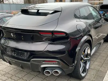 FERRARI Purosangue NUOVO NERO F175 COLOR CARBON OUT INS