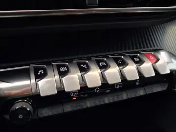 Peugeot 3008 Garantie 2 ani