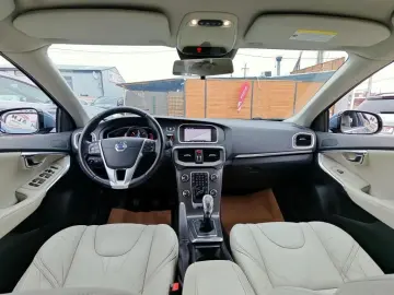 Volvo V40 Summum Diesel RATE GARANTIE