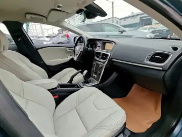 Volvo V40 Summum Diesel RATE GARANTIE