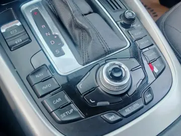 Audi Q5 Diesel 4x4 Automat 2012 Garantie  Rate Credit pe loc