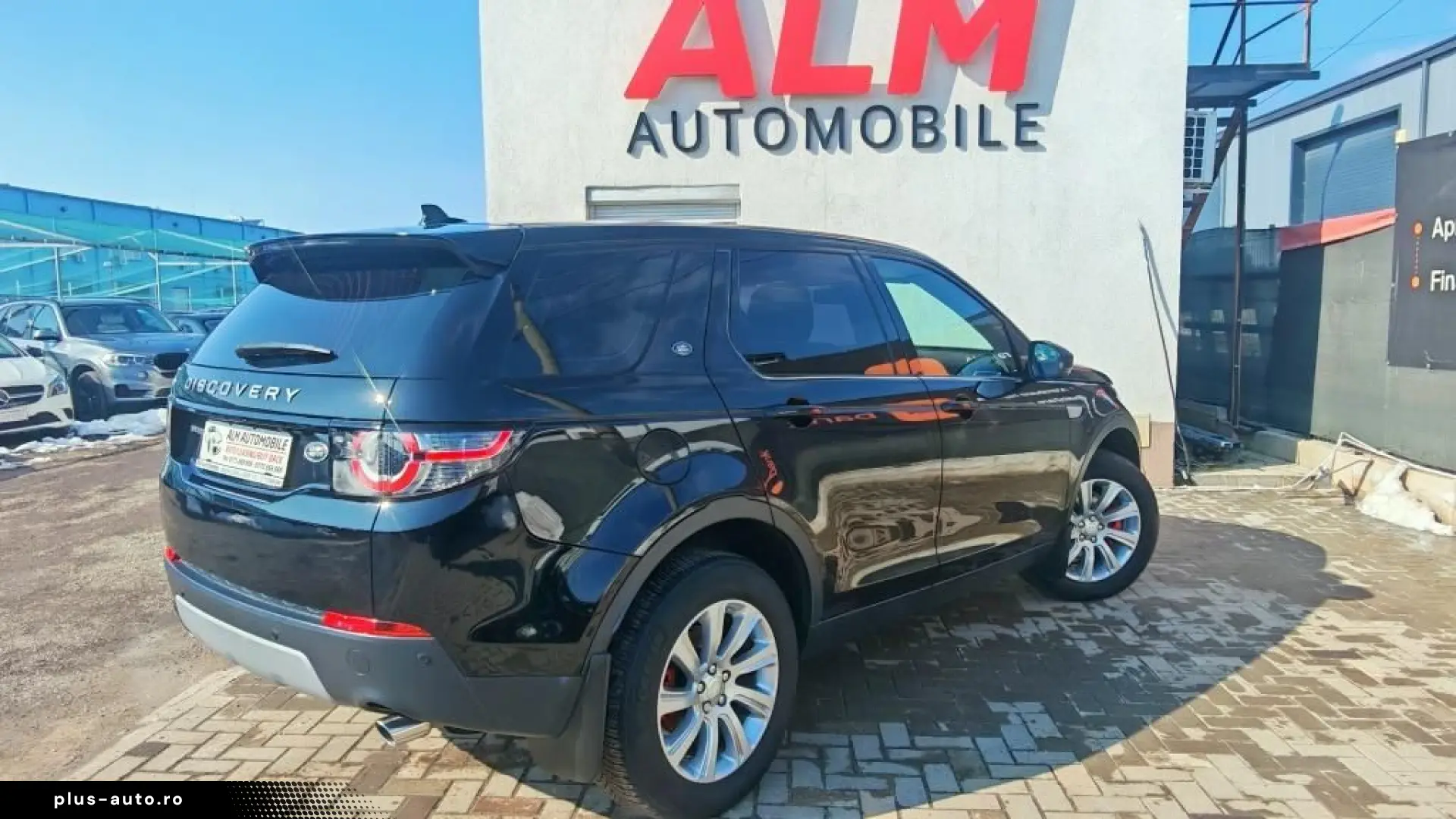 Land-Rover Discovery-Sport