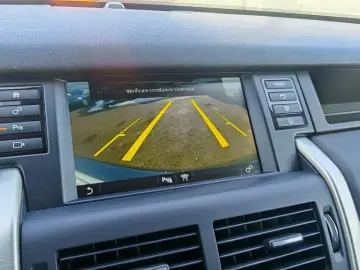 Land-Rover Discovery-Sport