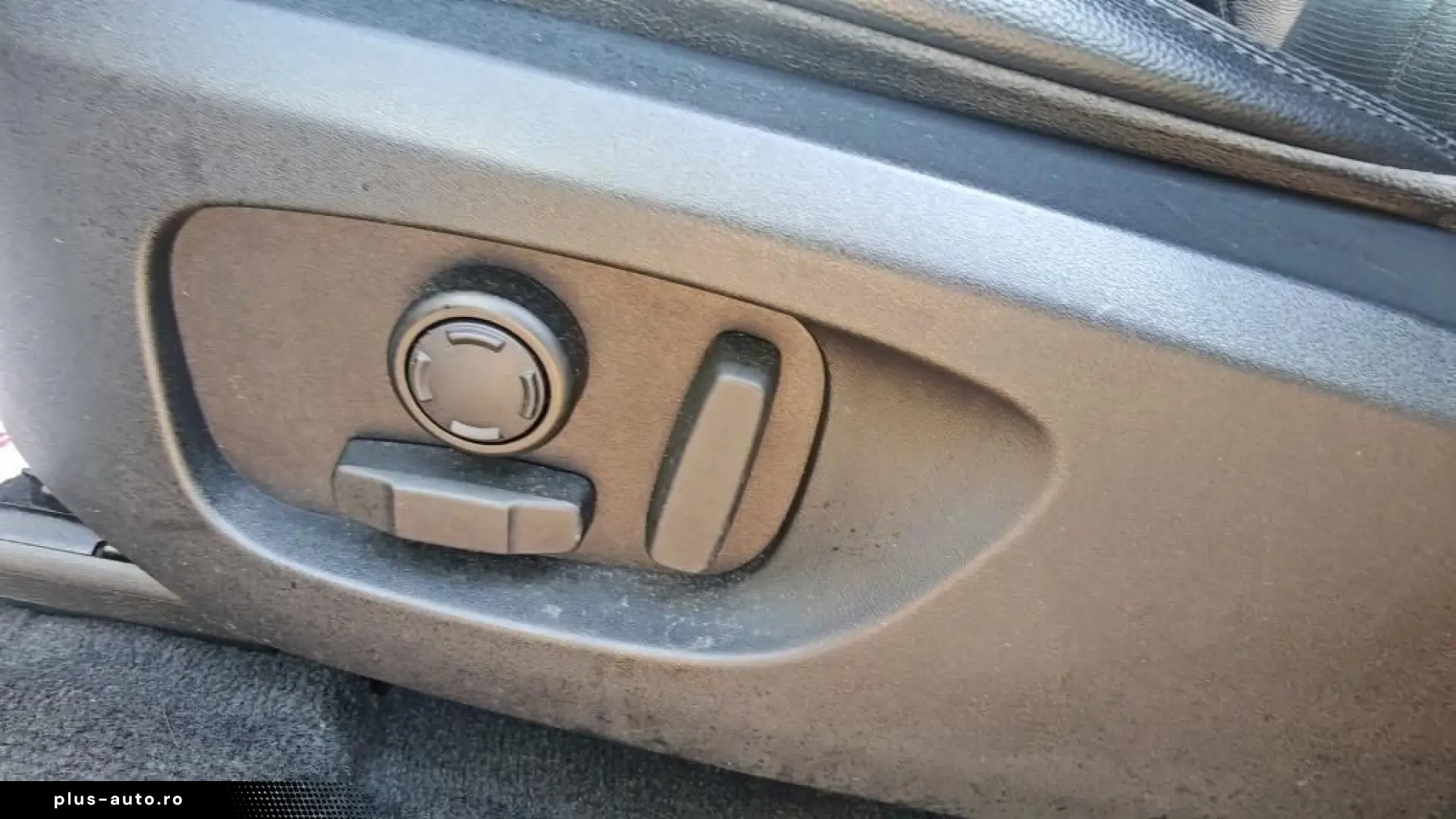 Land-Rover Discovery-Sport