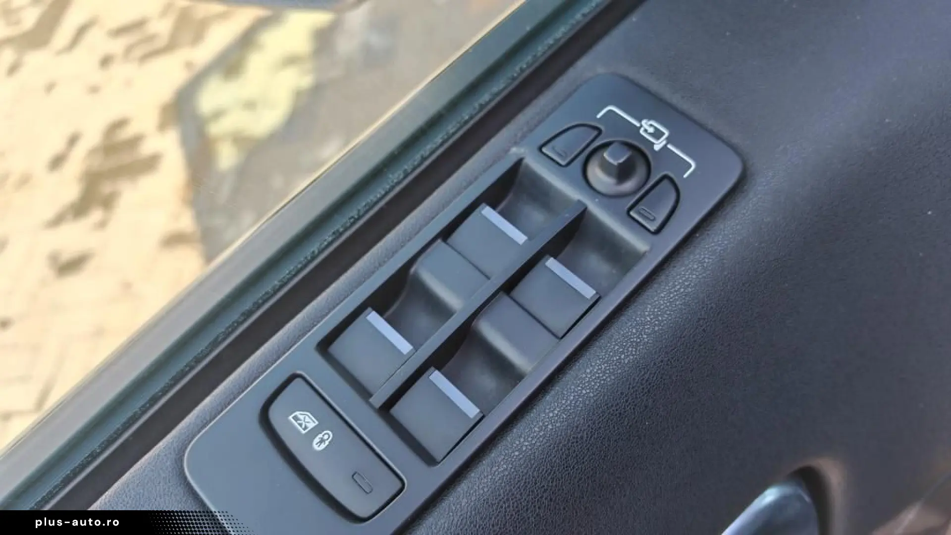 Land-Rover Discovery-Sport