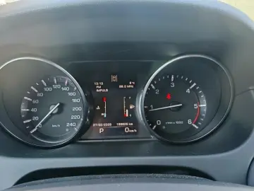 Land-Rover Discovery-Sport