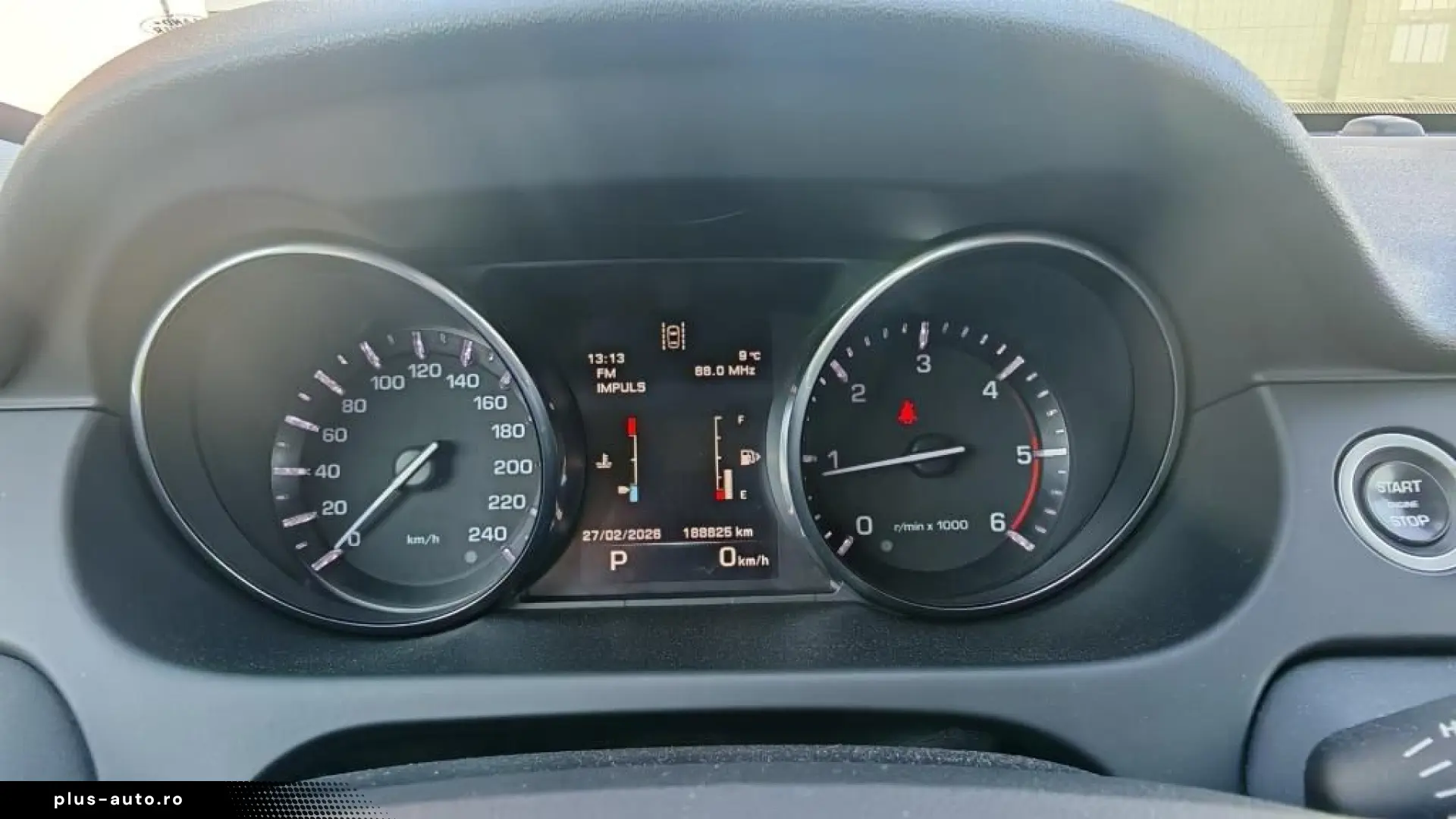 Land-Rover Discovery-Sport