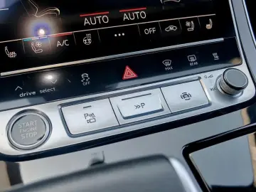 Audi Q8 5.0 tdi Quattro S-Line Leasing Rate  TVA DEDUCTIBIL