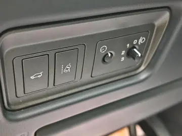 Land-Rover Range-Rover-Evoque Gen-I-2012-2018