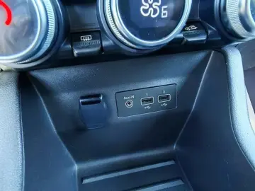 Renault Clio Hybrid Benzina Automat 2021