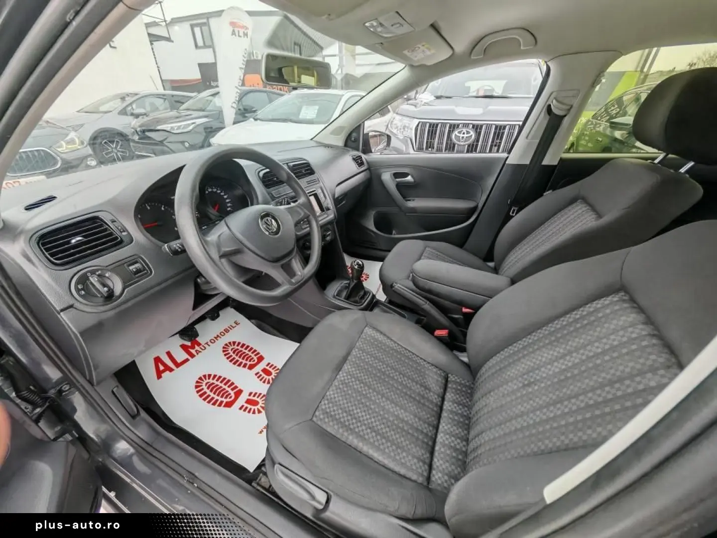 Volkswagen Polo Gen-Vi-2017